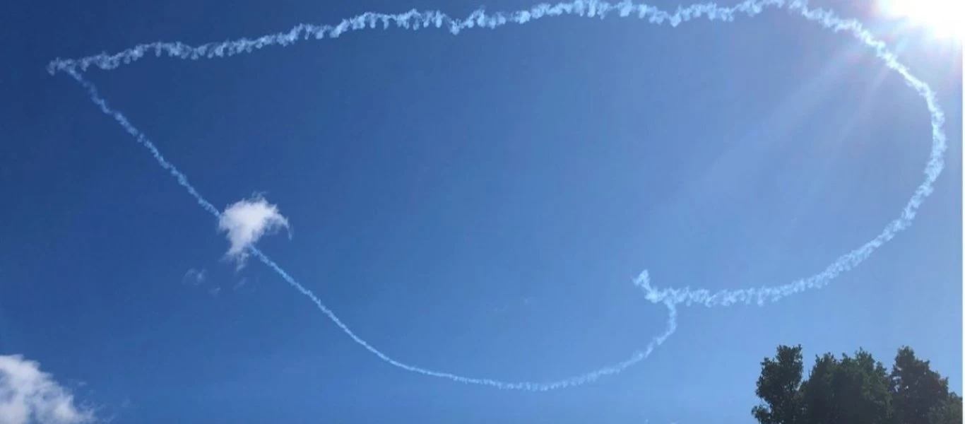 Εικόνες ανθρωπιάς στην Σουηδία: Καρδιές κόσμησαν τον ουρανό προς τιμήν των θυμάτων της πανδημίας